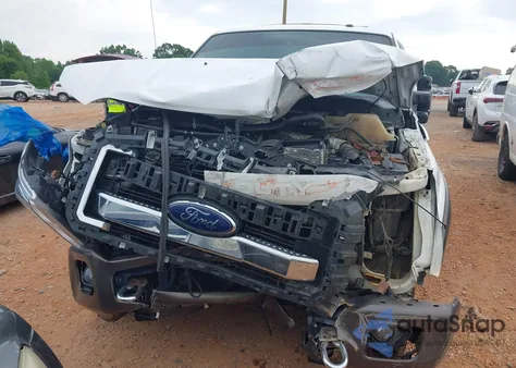 2015 Ford F250 Super Duty z USA, uszkodzony, nr VIN 1FT7W2BT9FEB91672